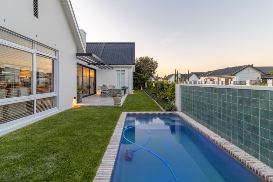 4 Bedroom Property for Sale in Val De Vie Estate Western Cape